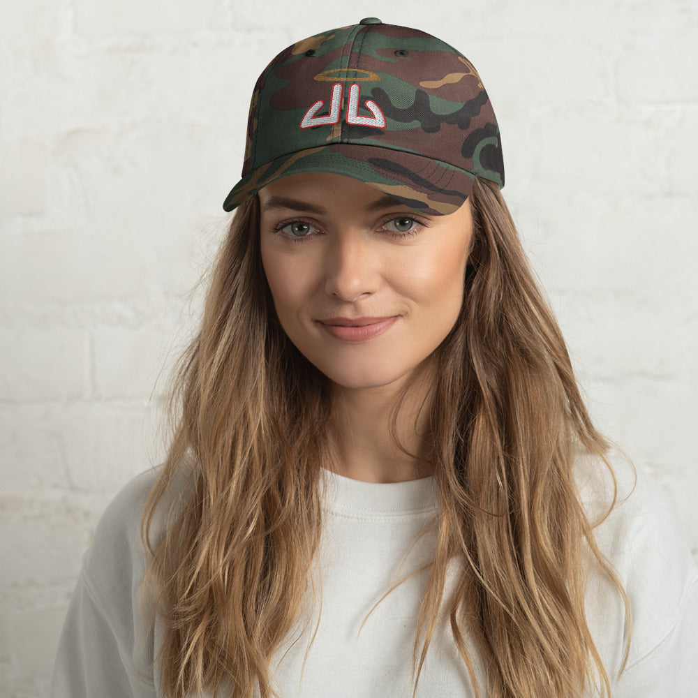 Dad hat red outline